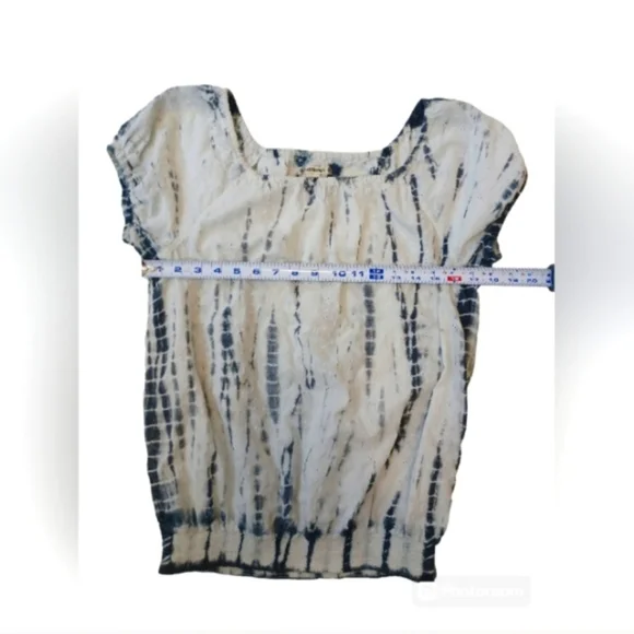 Women's Short Sleeve Size Small Tie Dye and Eyelet Embroidered Shirt - Picture 9 of 14